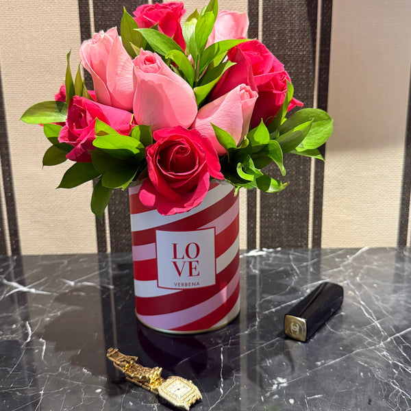 LATA LOVE COM MIX DE 15 ROSAS COR DE ROSA E PINK