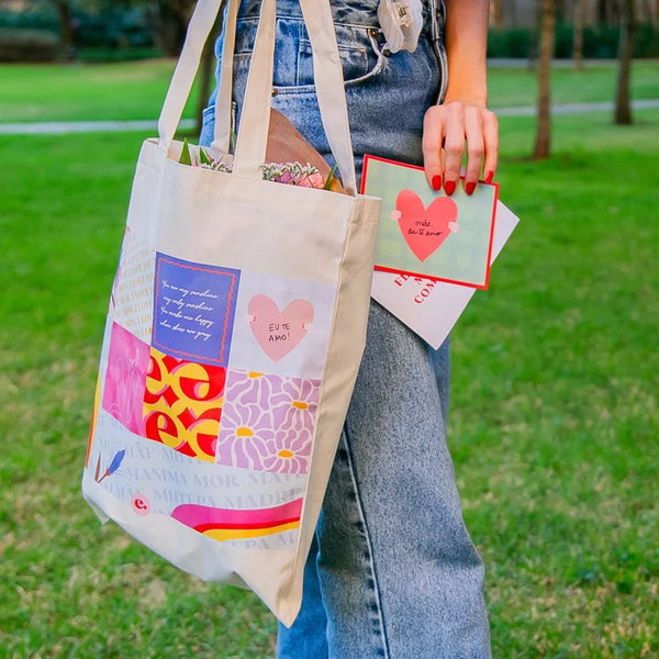 BOLSA COM FLORES ERMETICA MÃE