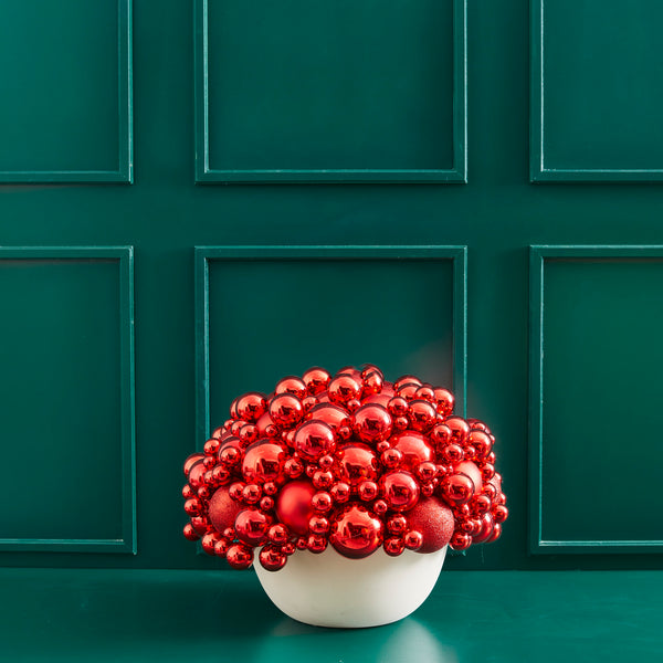 TOPIARY AND TABLE CENTER DUO WITH RED BALLS