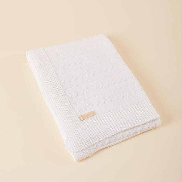 WHITE KNITTING BLANKET