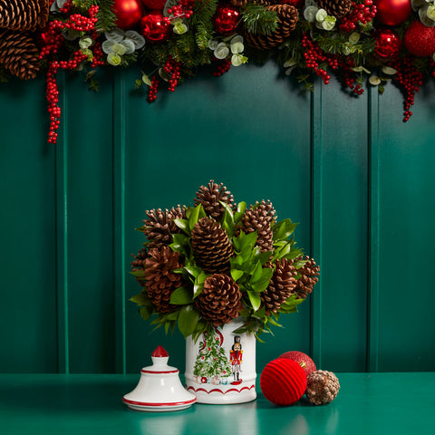 BOWL NUTCRACKER WITH CHRISTMAS BALLS