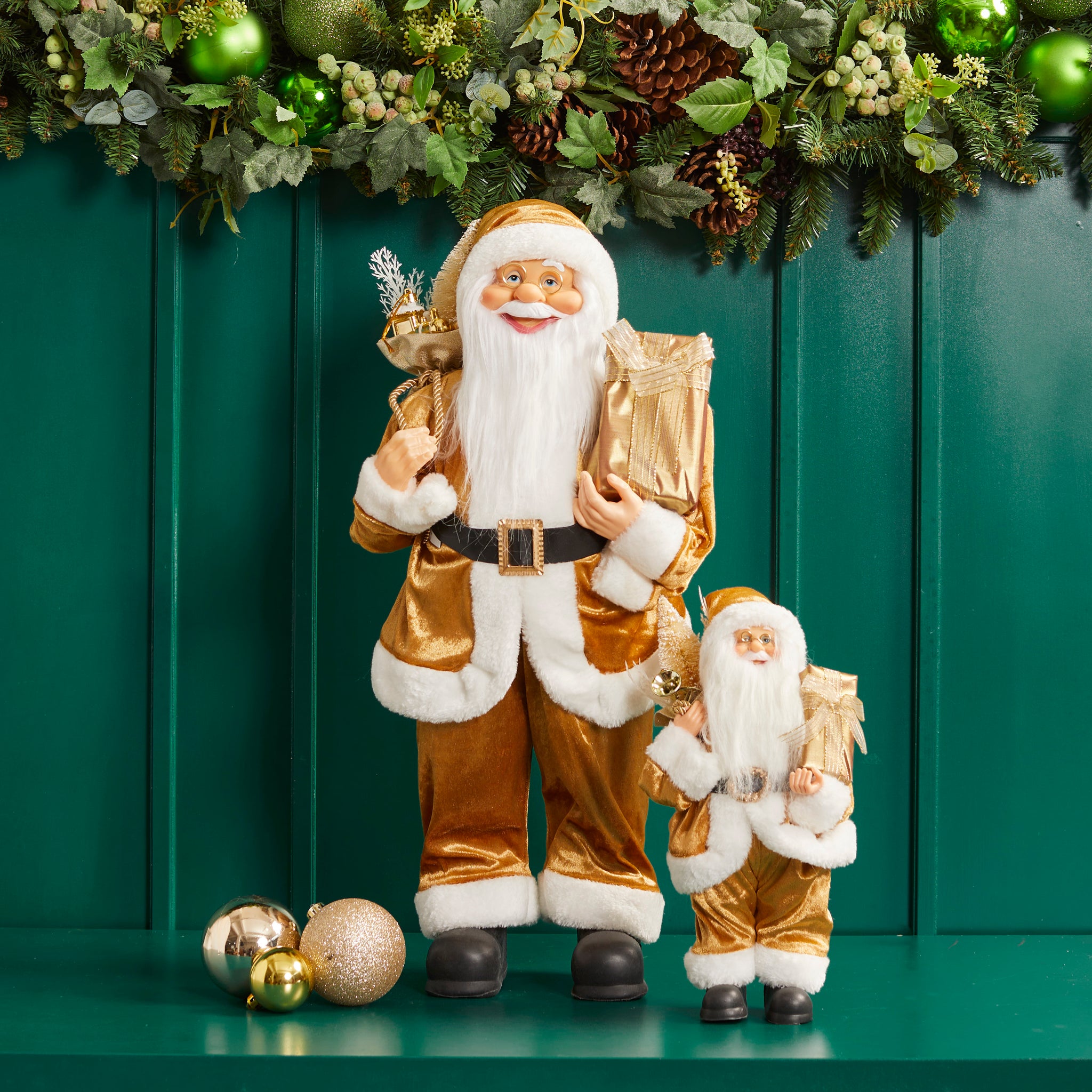 SANTA CLAUS WITH GARLANDS