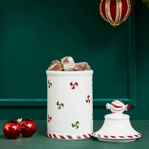 BOWL NUTCRACKER WITH CHRISTMAS BALLS