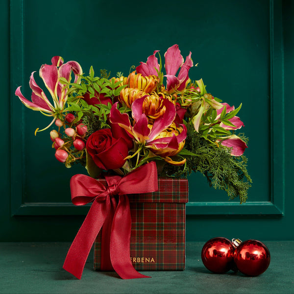 CAIXA TARTAN COM FLORES MODERNAS