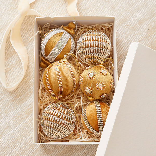 CAIXA COM 6 BOLAS GOLDEN GRACE