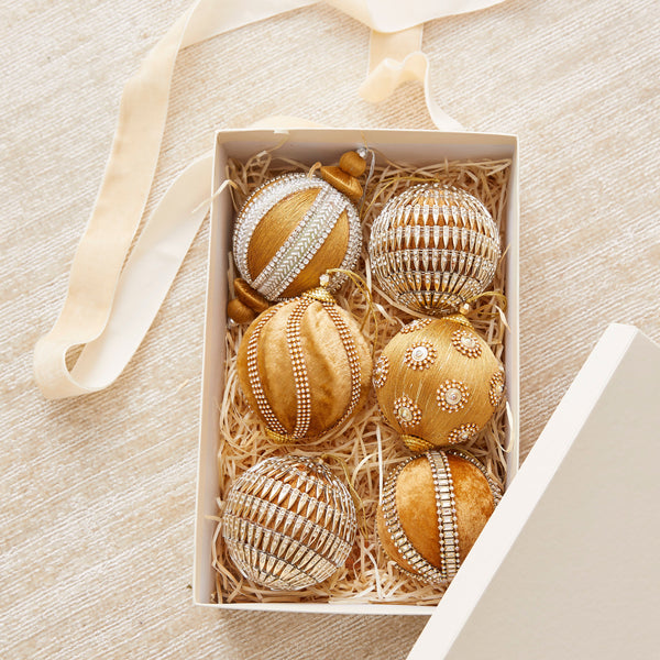 CAIXA COM 6 BOLAS GOLDEN GRACE