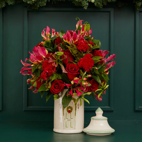 BOWL NUTCRACKER WITH CHRISTMAS BALLS