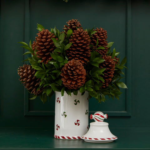 BOWL NUTCRACKER WITH CHRISTMAS BALLS
