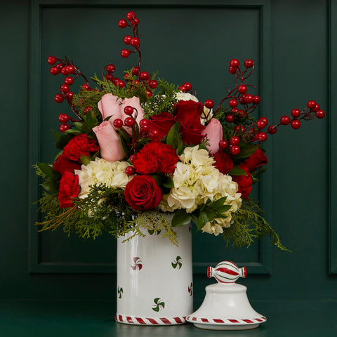 BOWL NUTCRACKER WITH CHRISTMAS BALLS