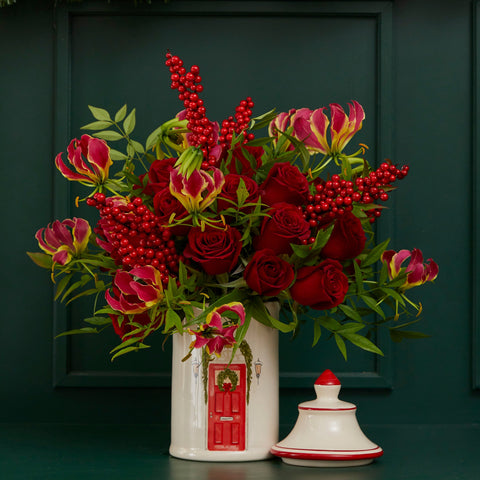 BOWL NUTCRACKER WITH CHRISTMAS BALLS
