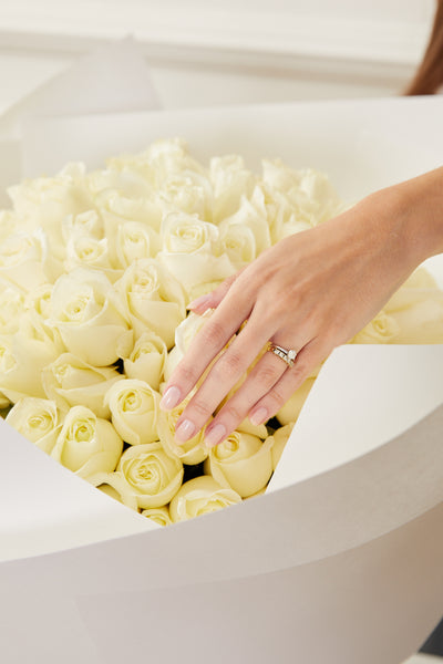 FLOWERS FOR YOU BOX COM 200 ROSAS BRANCAS