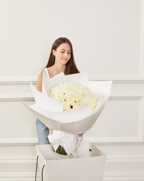 FLOWERS FOR YOU BOX COM 200 ROSAS BRANCAS