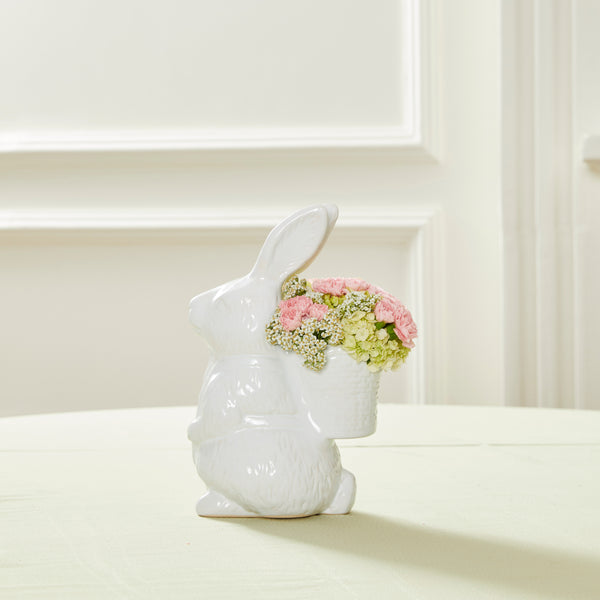 OLIVIA RABBIT COM FLORES COR DE ROSA