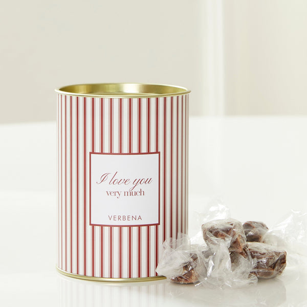 KIT MON AMOUR COM CAIXA DE ROSAS E DOCES