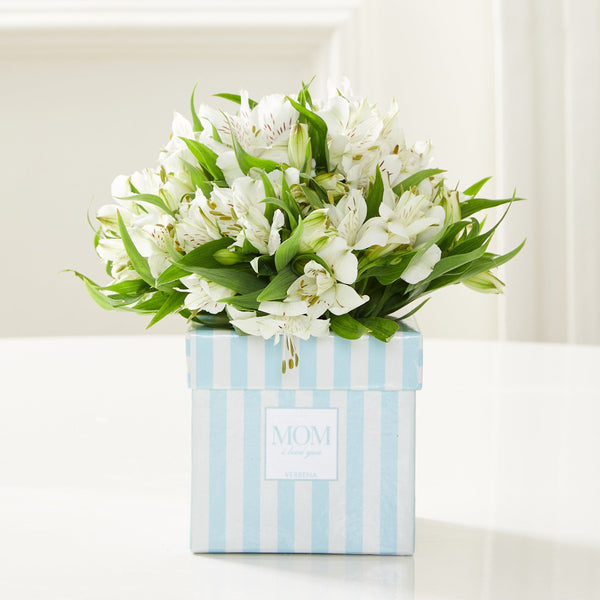 CAIXA MOM I LOVE YOU COM ALSTROEMERIAS BRANCAS