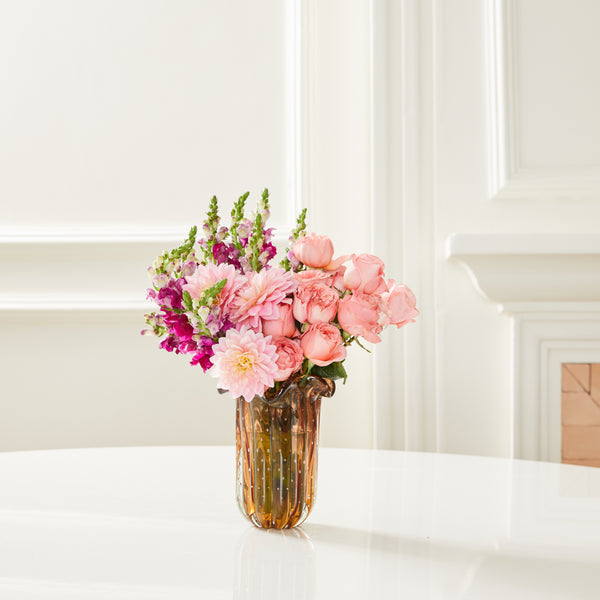 VASO MURANO ÂMBAR COM ROSAS INGLESAS, DALIAS E BOCAS DE LEÃO
