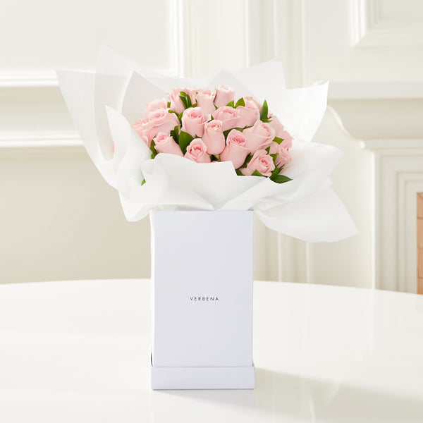 WHITE BOX COM ROSAS COR-DE-ROSA