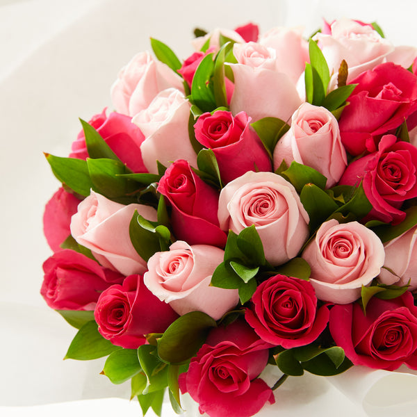 WHITE BOX COM ROSAS COR-DE-ROSA E PINK
