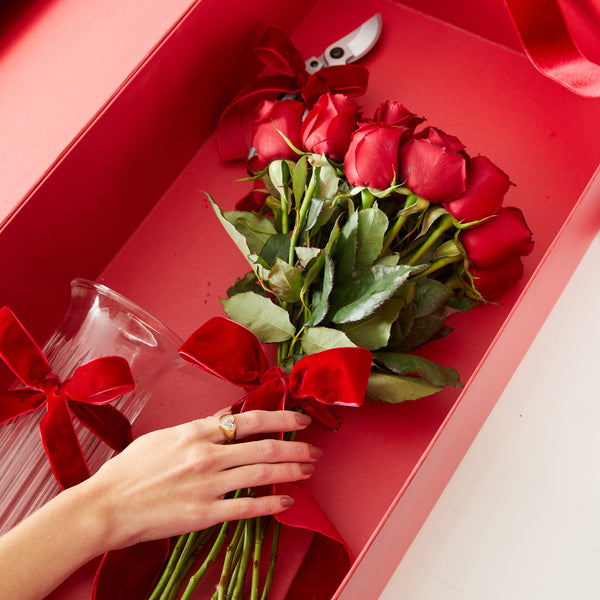 THE FLORIST RED BOX COM ROSAS VERMELHAS