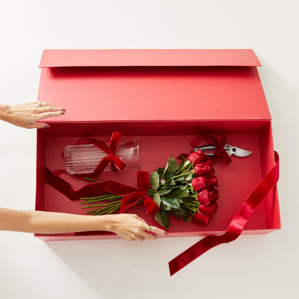 THE FLORIST RED BOX COM ROSAS VERMELHAS