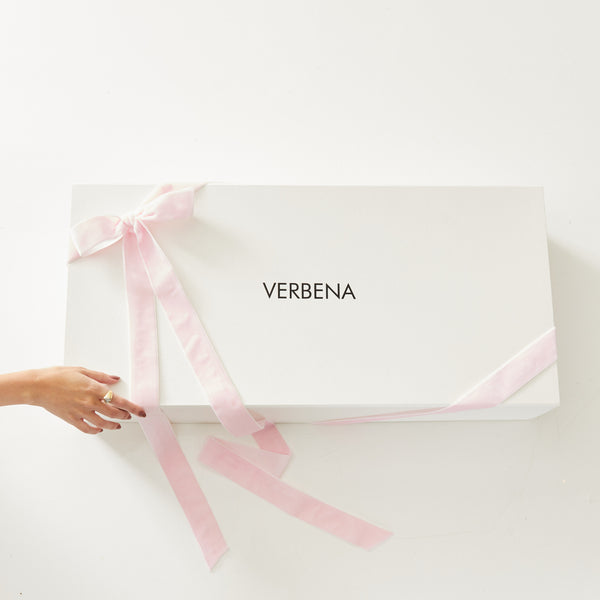 THE FLORIST PINK BOX COM ROSAS COR DE ROSA