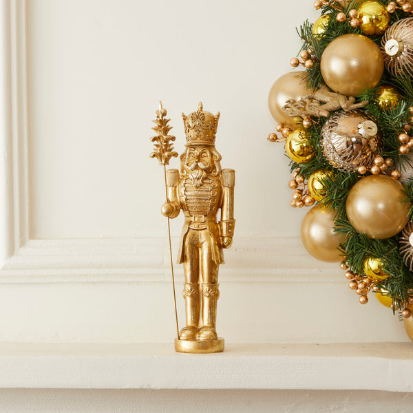 SANTA CLAUS WITH GARLANDS