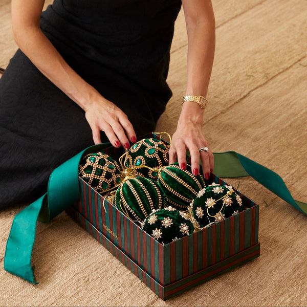 CAIXA NATAL COM 6 BOLAS GREEN GRACE