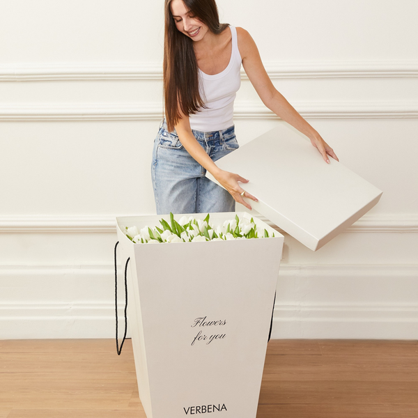 FLOWERS FOR YOU BOX COM TULIPAS BRANCAS