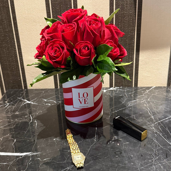 LATA LOVE COM 15 ROSAS VERMELHAS