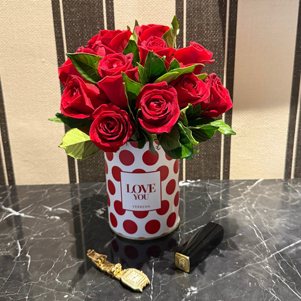 LATA RED POLKA COM 15 ROSAS