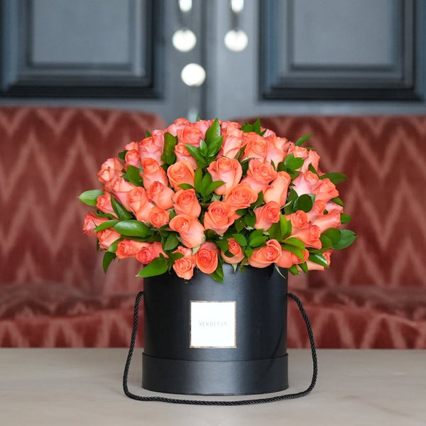 BLACK LARGE BOX COM 120 ROSAS