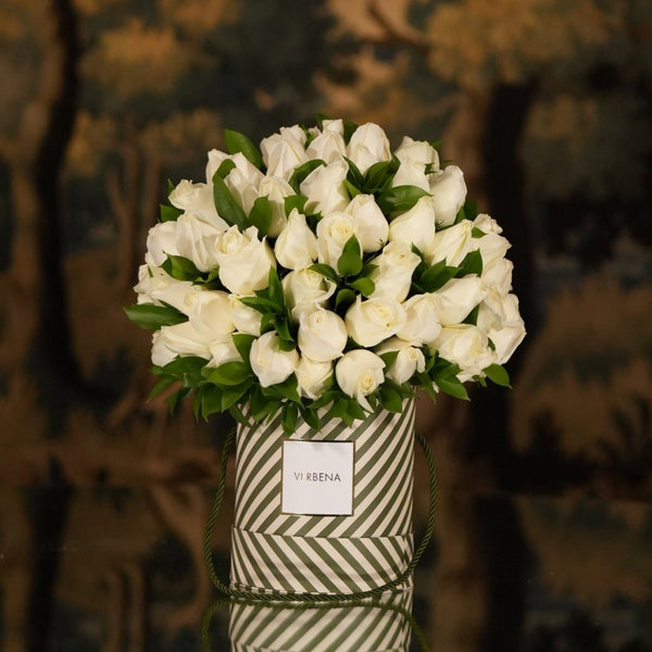 HAMPTON BOX COM 80 ROSAS BRANCAS