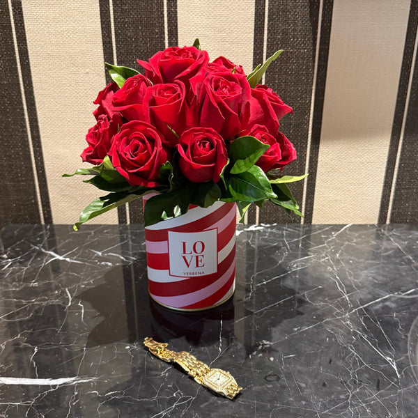 LATA LOVE COM 15 ROSAS VERMELHAS