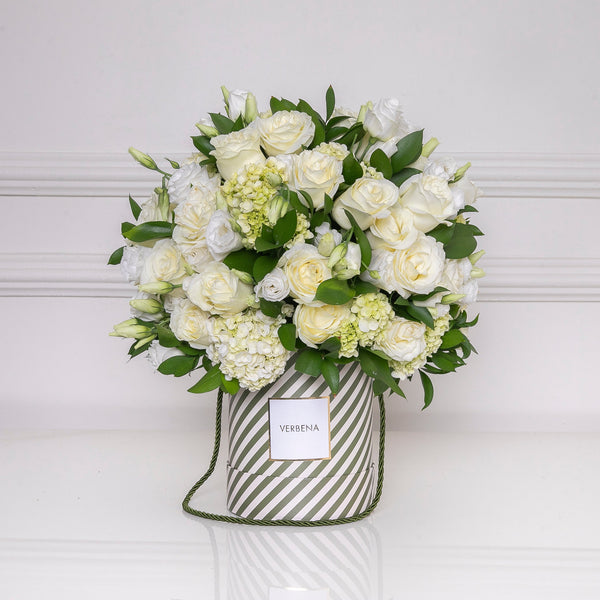 BLACK &amp; WHITE MEDIUM BOX