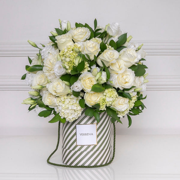 BLACK &amp; WHITE MEDIUM BOX