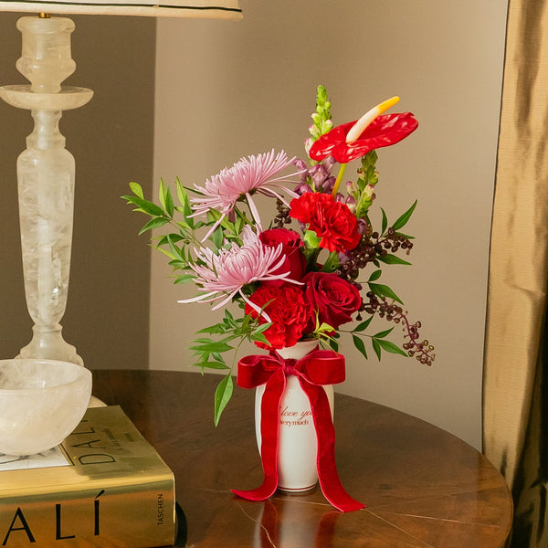 VASO PORCELANA LOVE COM FLORES MODERNAS