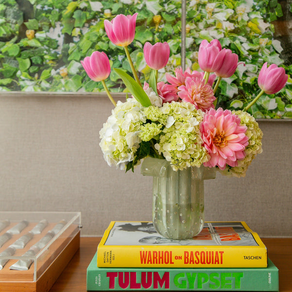 VASO MURANO PÉROLA COM DALIA, TULIPAS E HORTÊNSIAS