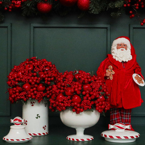 BOWL NUTCRACKER WITH CHRISTMAS BALLS