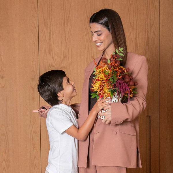 BOWL BROWN STRIPES COM FLORES MODERNAS