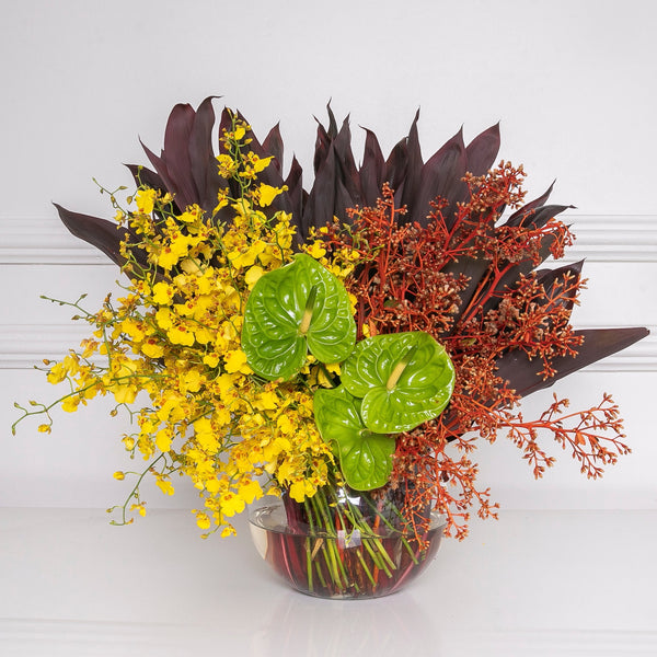 vaso-moderno-com-flores-da-verbena-flores