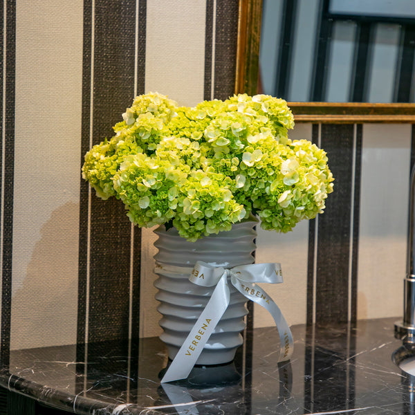 VASO OSCAR M COM HORTENSIAS VERDES