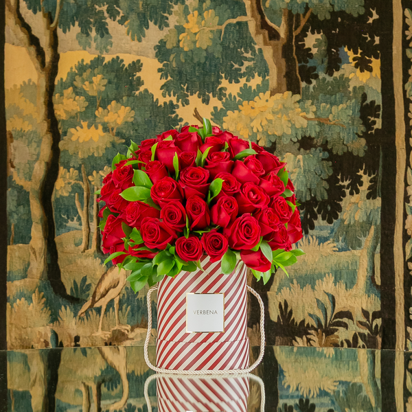 VÊNUS HAT BOX COM 100 ROSAS VERMELHAS