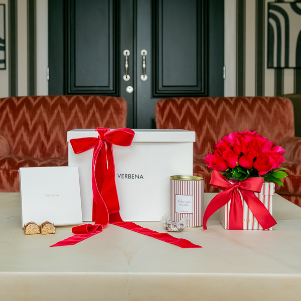 KIT MON AMOUR COM CAIXA DE ROSAS E DOCES