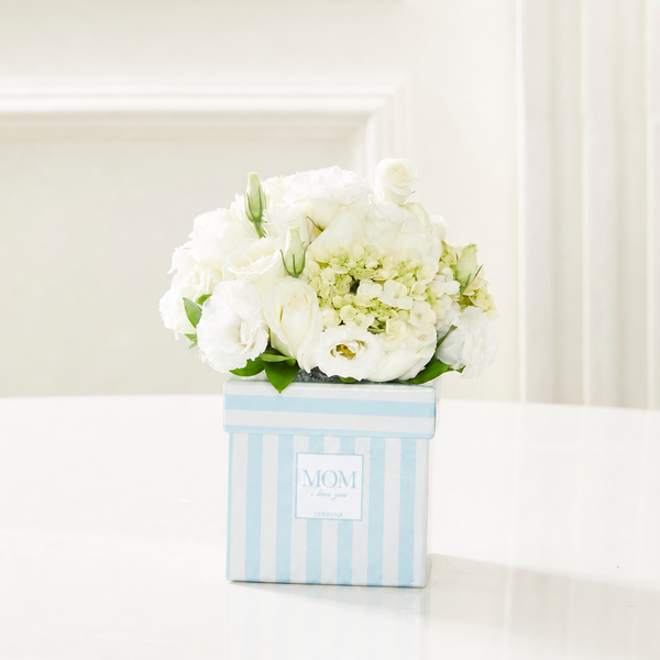 CAIXA MOM I LOVE YOU COM FLORES BRANCAS