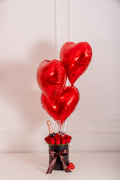 LOVE IS IN THE AIR BOX &amp; BALLOONS
