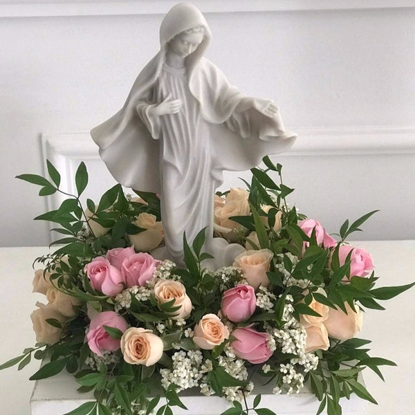 IMAGE OF OUR LADY WITH FLOWERS